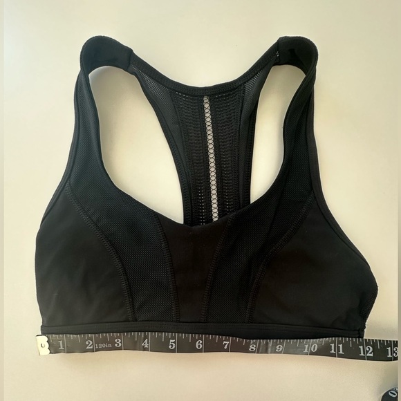 Lorna Jane sports bra size XS/S in Black medium support pull on - Picture 4 of 5